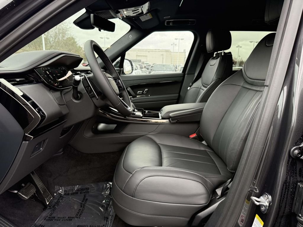 New 2026 Carpathian Grey Land Rover SE image 18