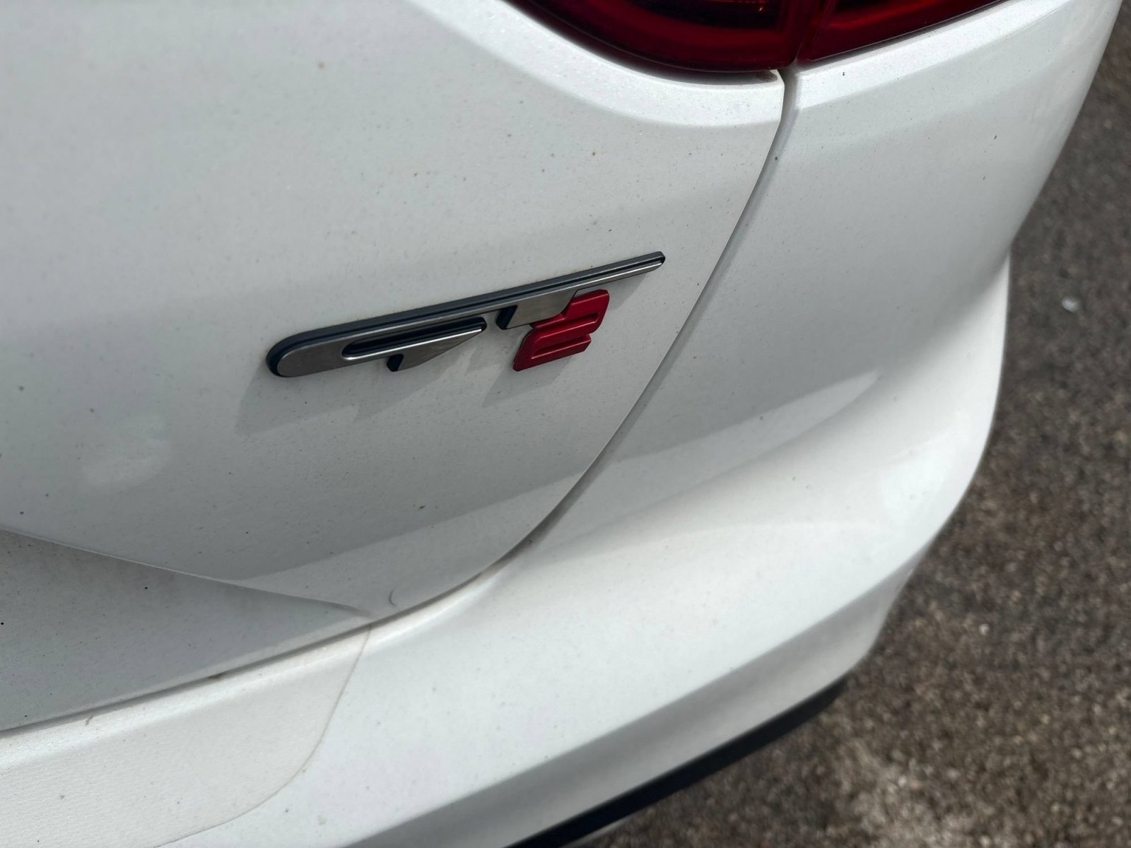 Used 2018 Snow White Pearl Kia GT2 image 23