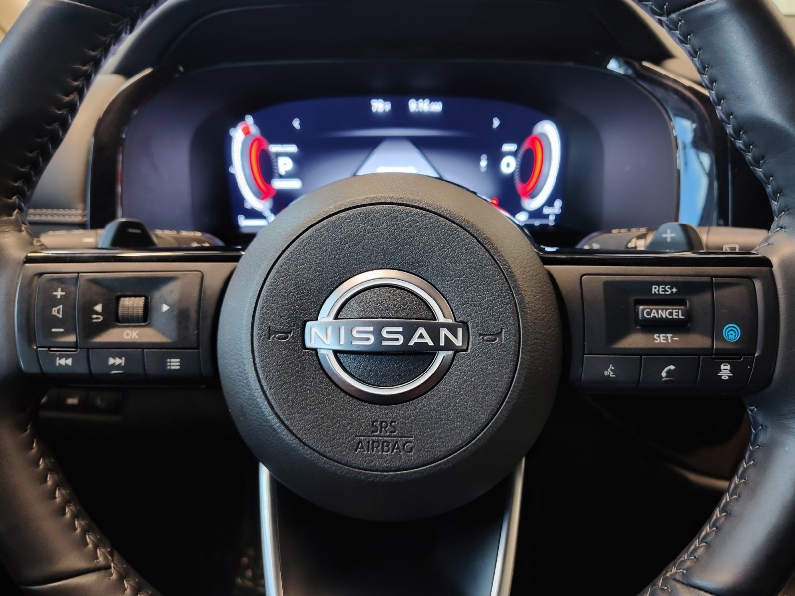 Used 2024 Obsidian Green Pearl Nissan Platinum image 18