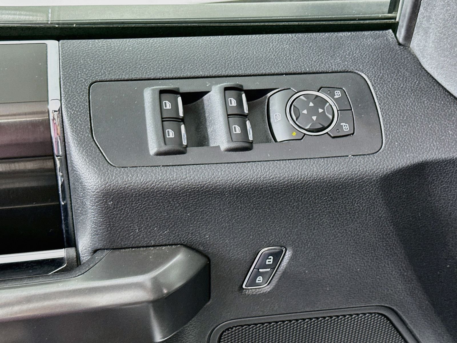 Used 2018 Ingot Silver Ford XLT image 19