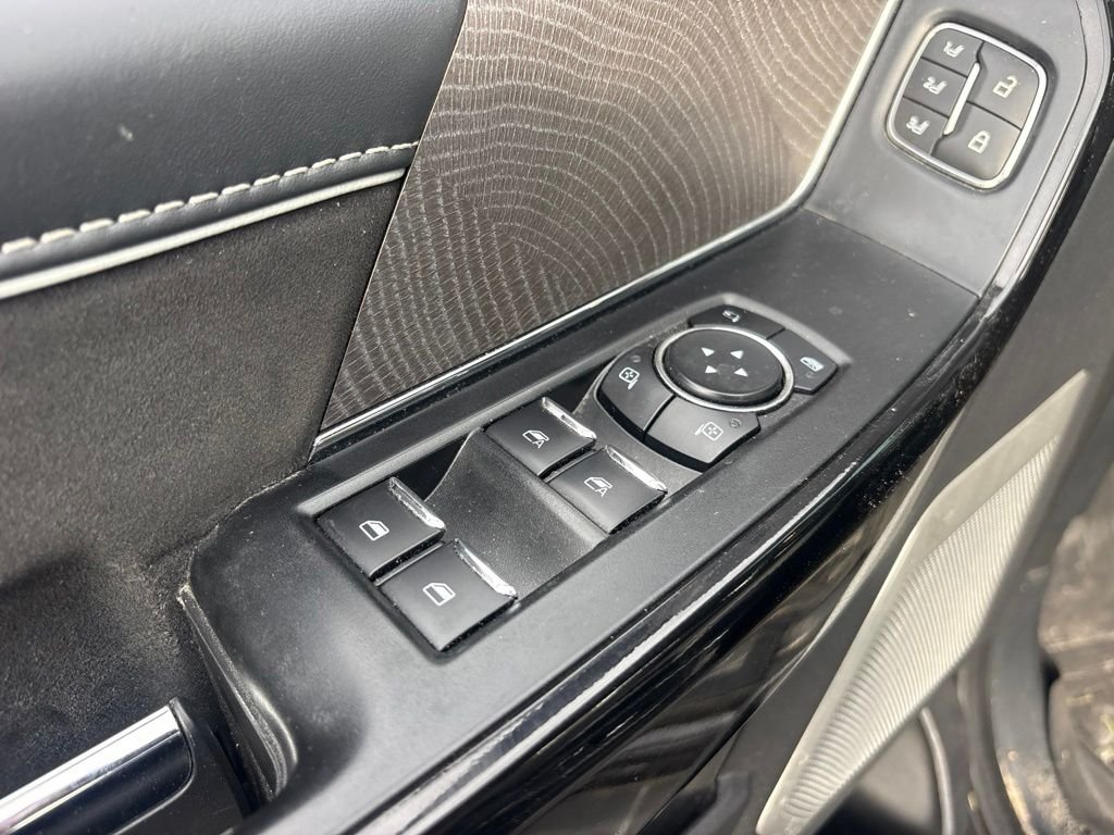 Used 2023 Black Ford Platinum image 11