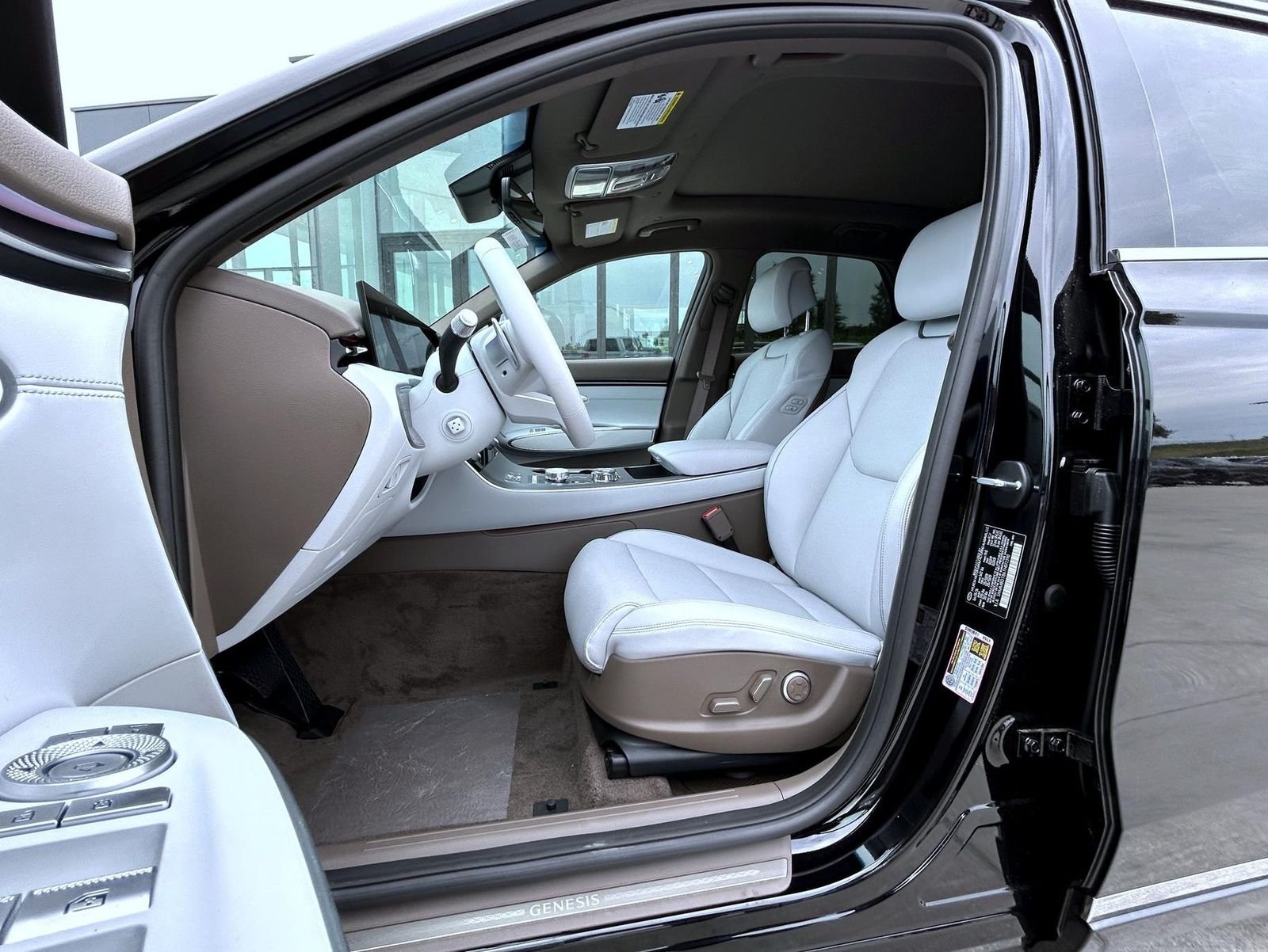 New 2026 Black Genesis 2.5T Advanced image 10