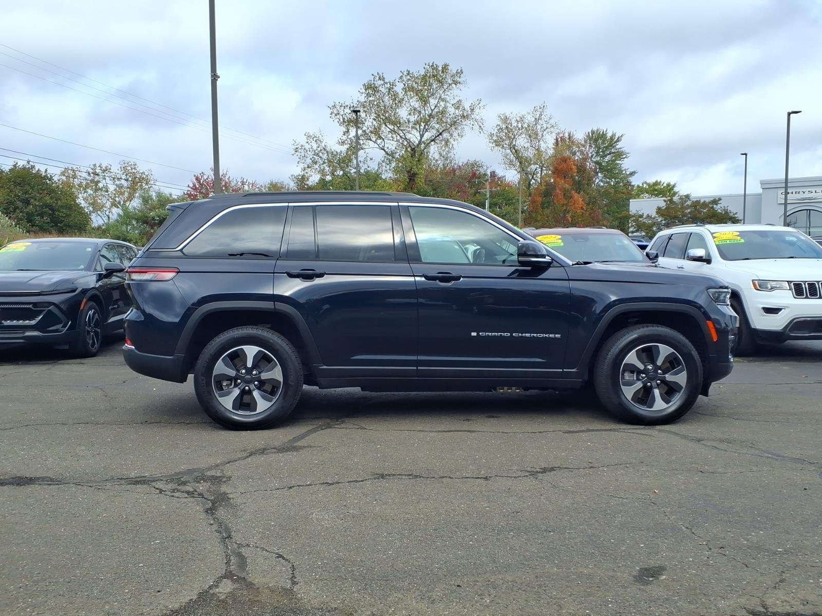 Certified Used 2024 Black Jeep 4xe image 9