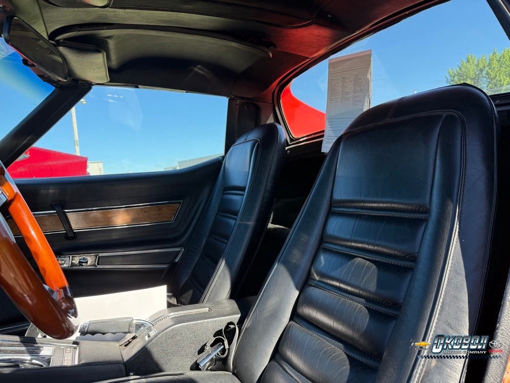 Used 1976 Red Chevrolet L48 image 18