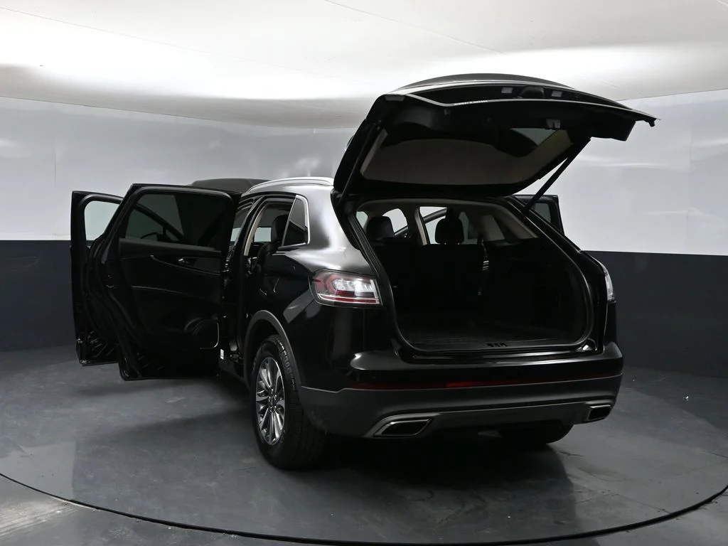 Used 2023 Black Lincoln Standard image 42