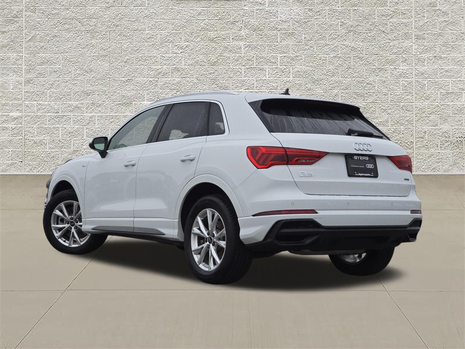 Used 2025 Glacier White Audi S line Premium image 5