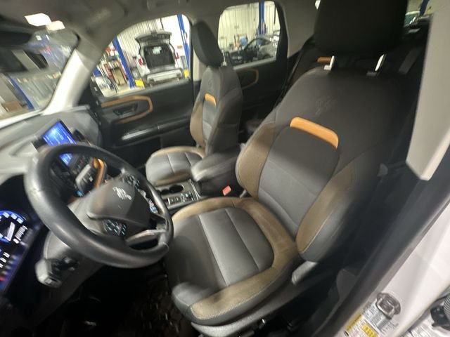 Used 2023 White Ford Badlands image 17