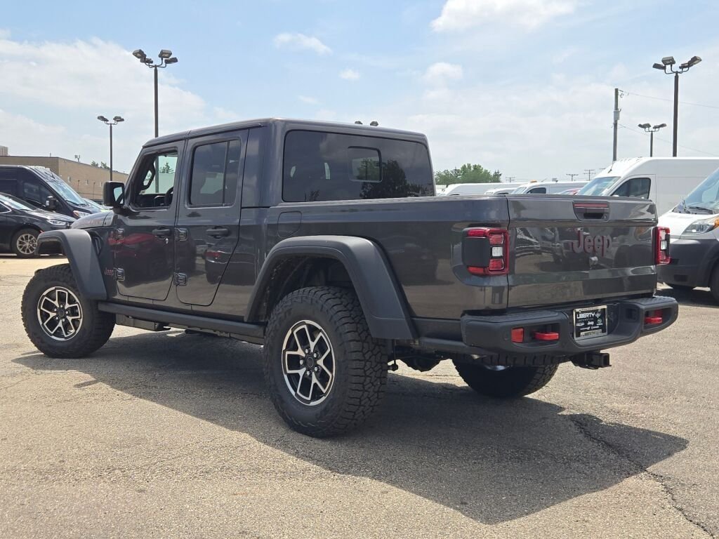 New 2026 Granite Crystal Metallic Clear-Coat Exterior Paint Jeep Rubicon image 12