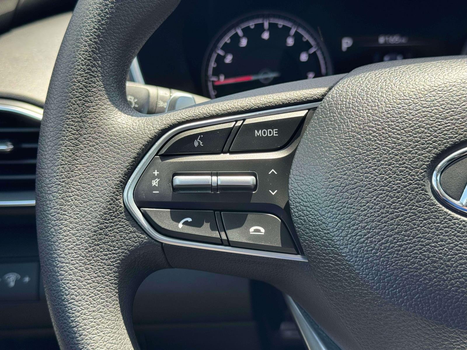 Certified Used 2023 Red Hyundai SE image 21