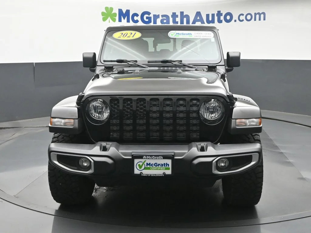 Used 2021 Black Jeep Sport image 7