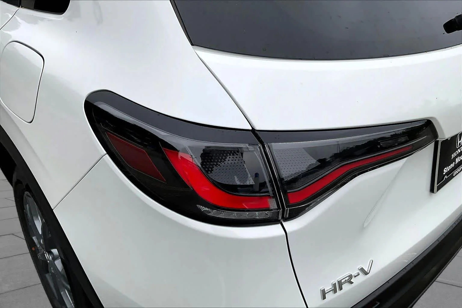 New 2027 Platinum White Pearl Honda LX image 14