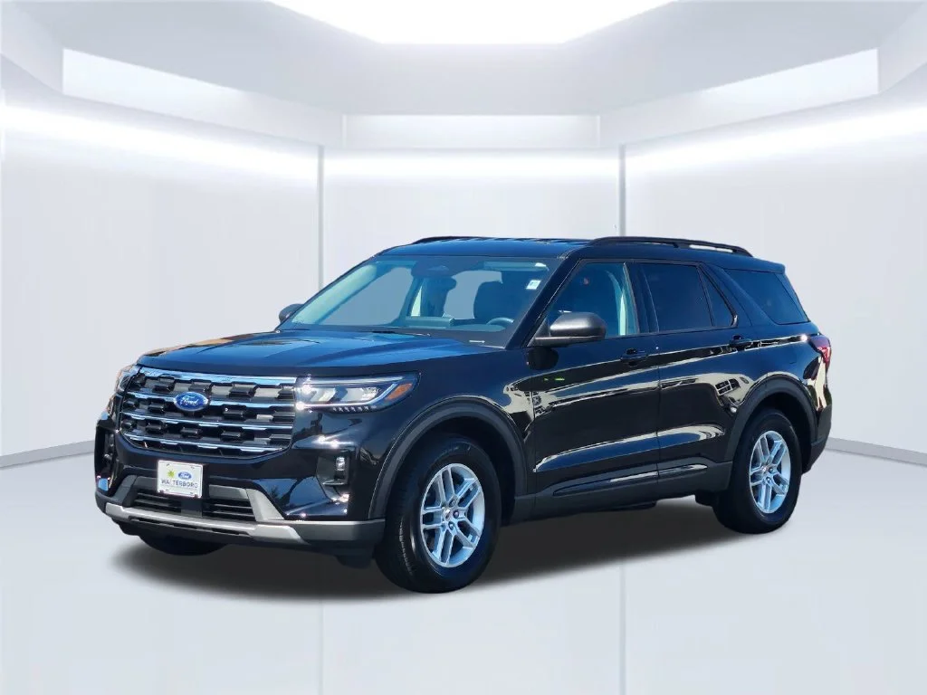 New 2026 Agate Black Metallic Ford Active image 2