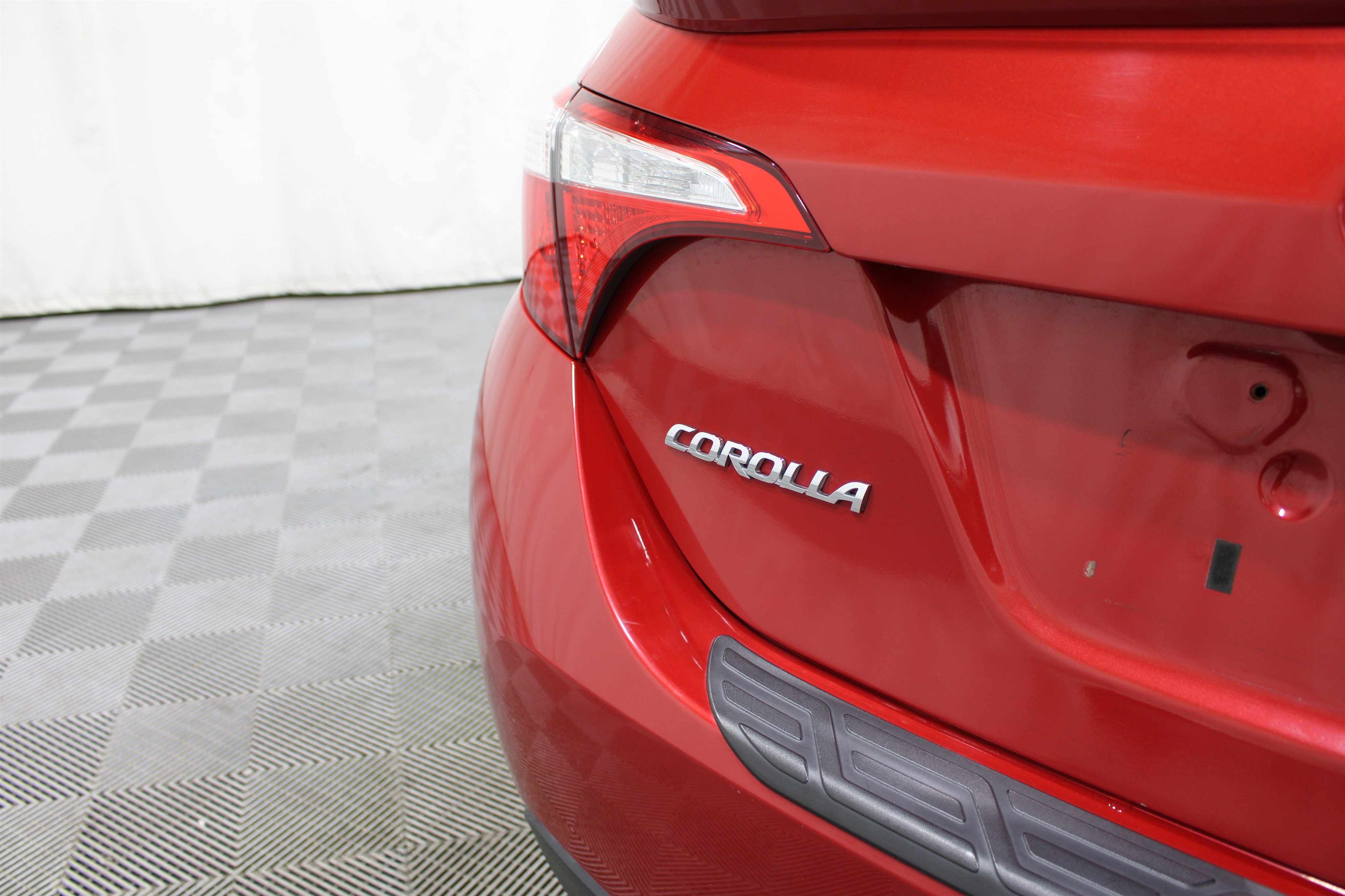 Used 2015 Red Toyota S Plus image 26