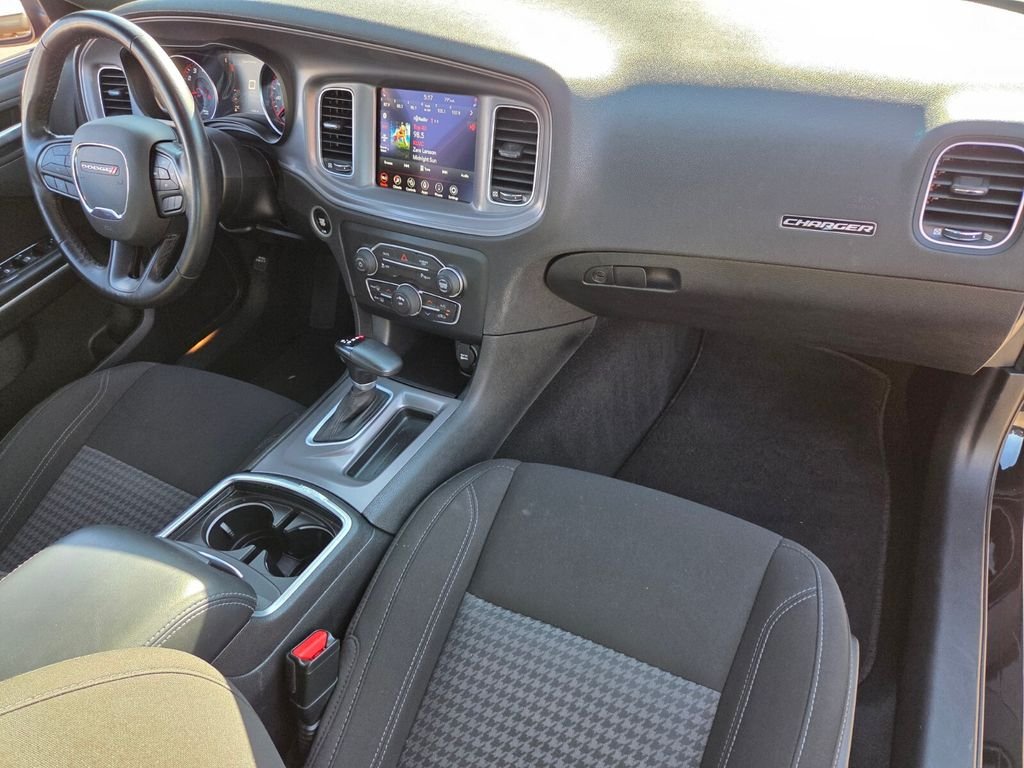 Used 2023 Black Dodge SXT image 21
