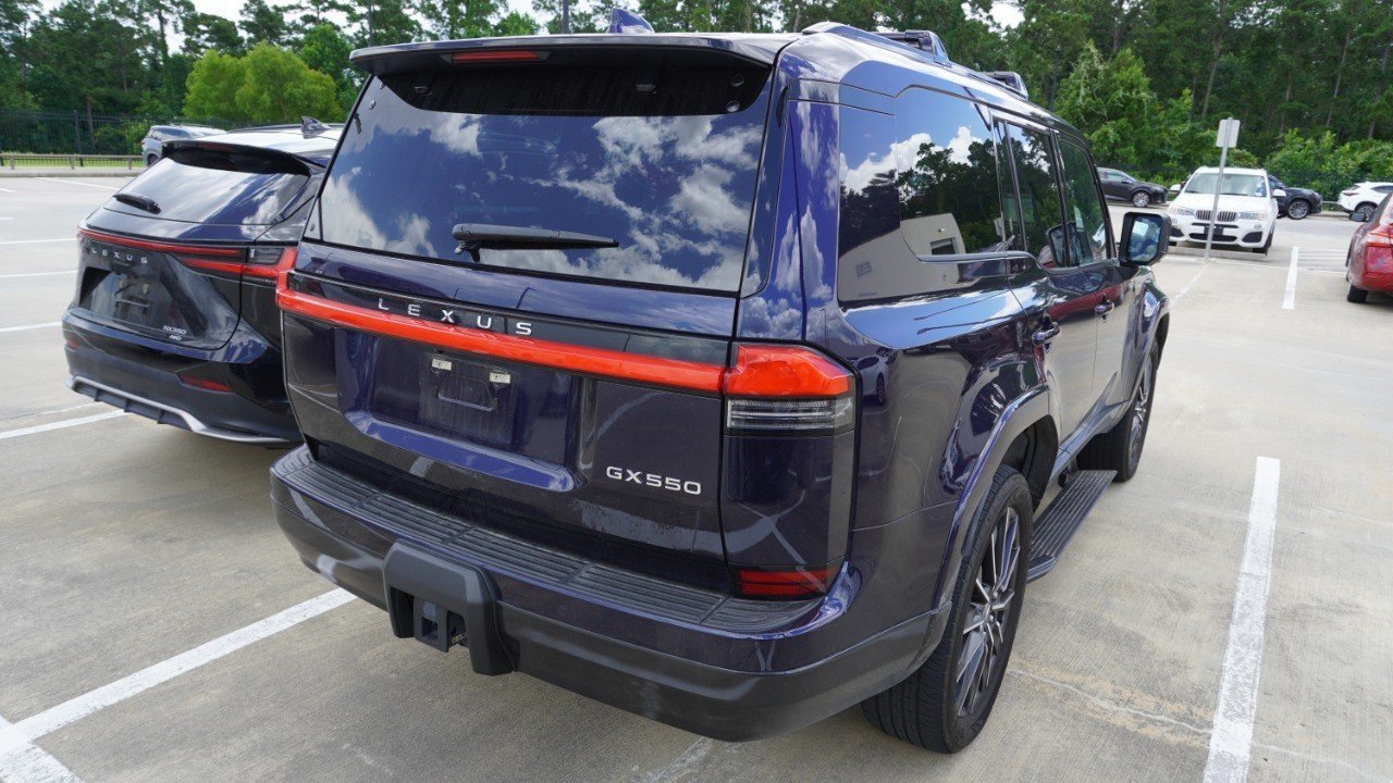 Used 2024 Blue Lexus GX 550 Luxury+ image 5