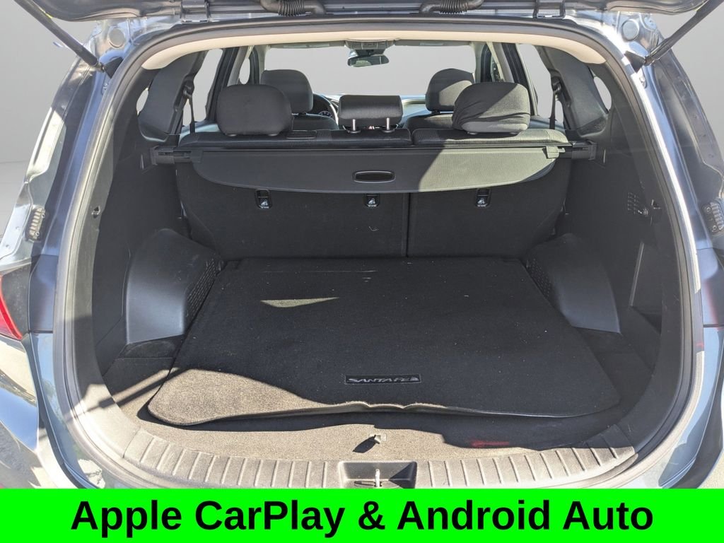 Used 2020 Green Hyundai SE image 10