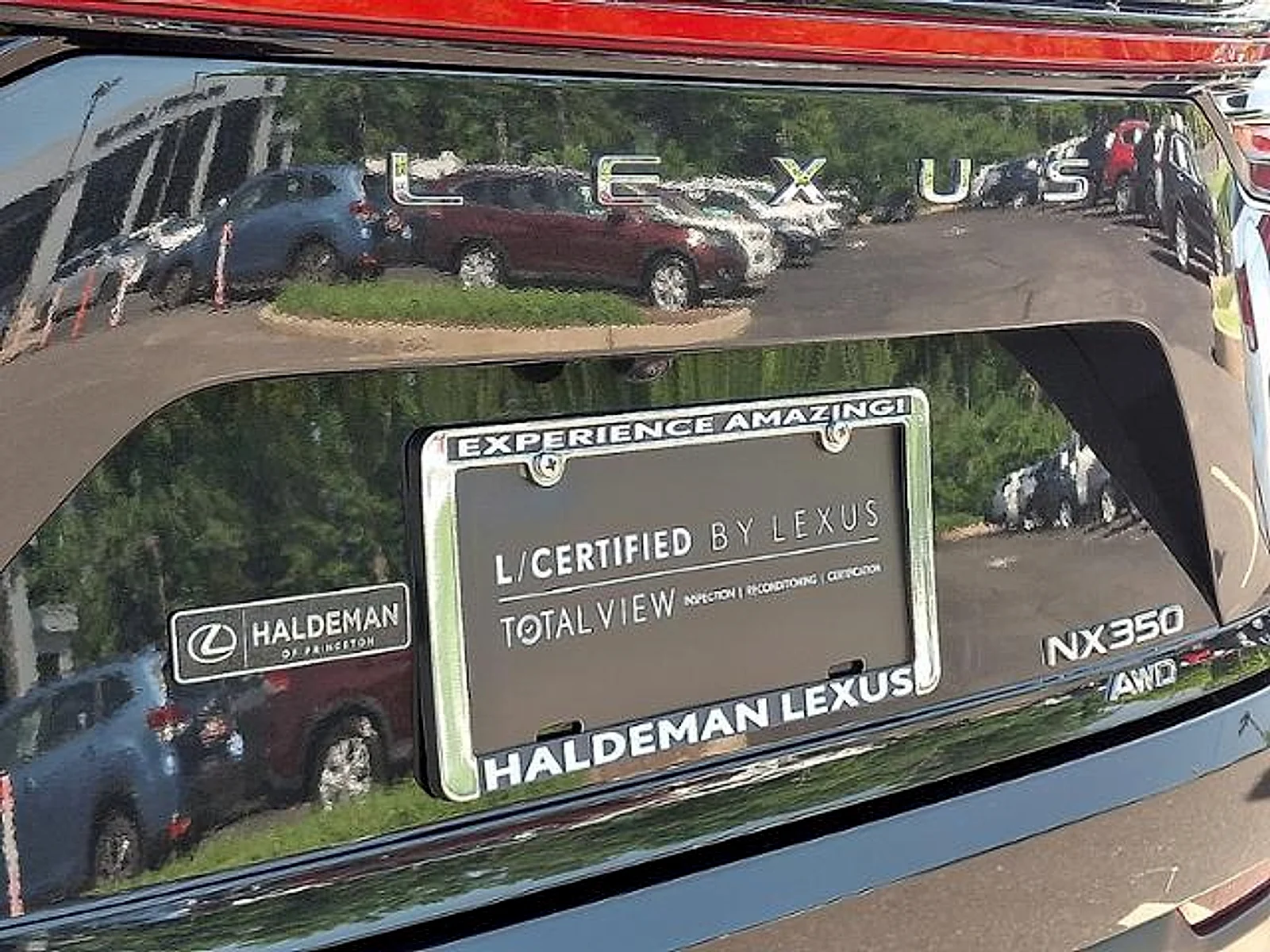 Used 2024  Lexus  image 30