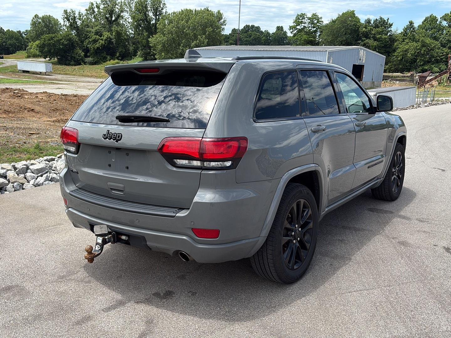 Used 2021 GRAY JEEP LAREDO X 4X4 image 3