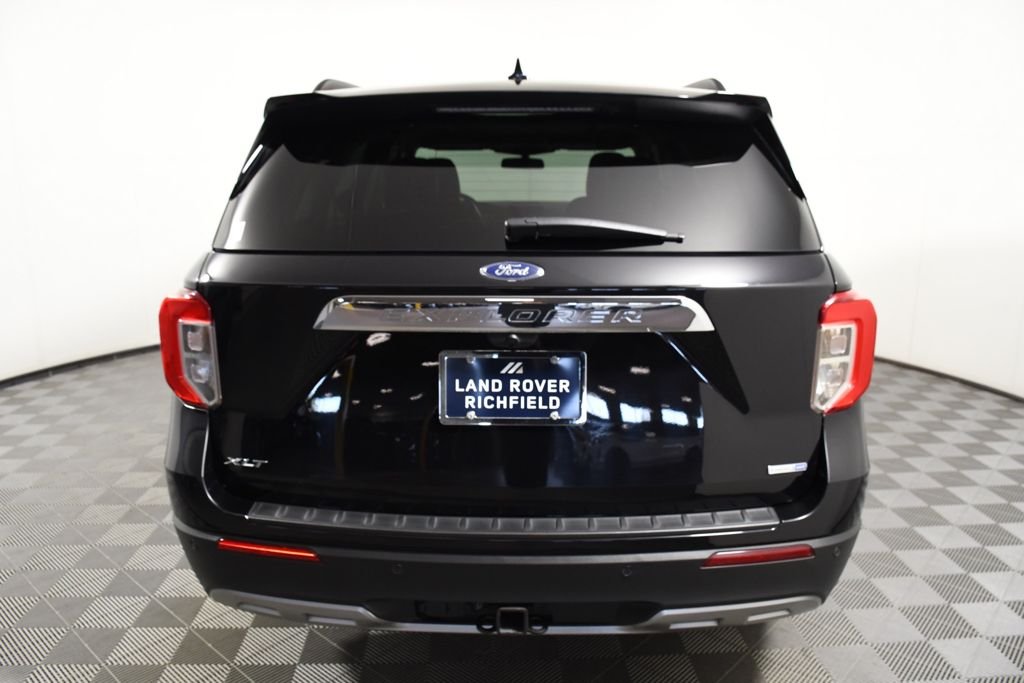 Used 2020 Agate Black Metallic Ford XLT image 5