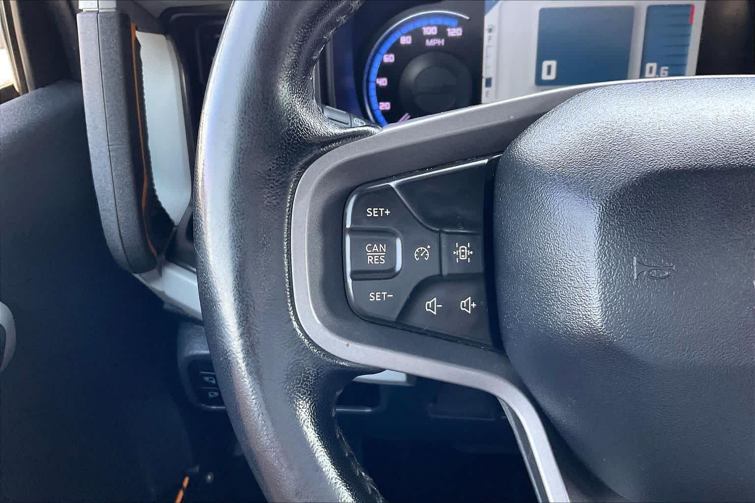 Used 2023 Cactus Gray Ford Badlands image 22