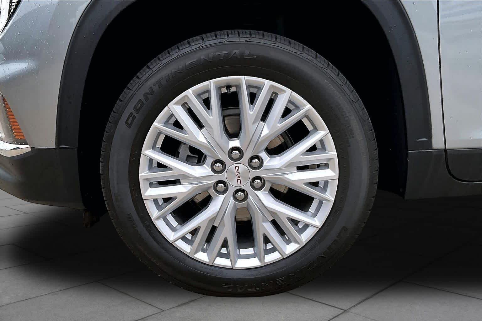 Used 2024 Sterling Metallic GMC FWD Elevation image 11