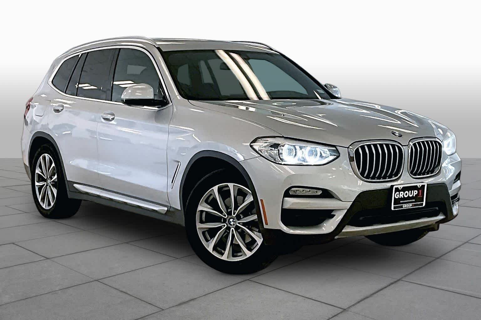 Used 2019 Glacier Silver Metallic BMW xDrive30i image 2