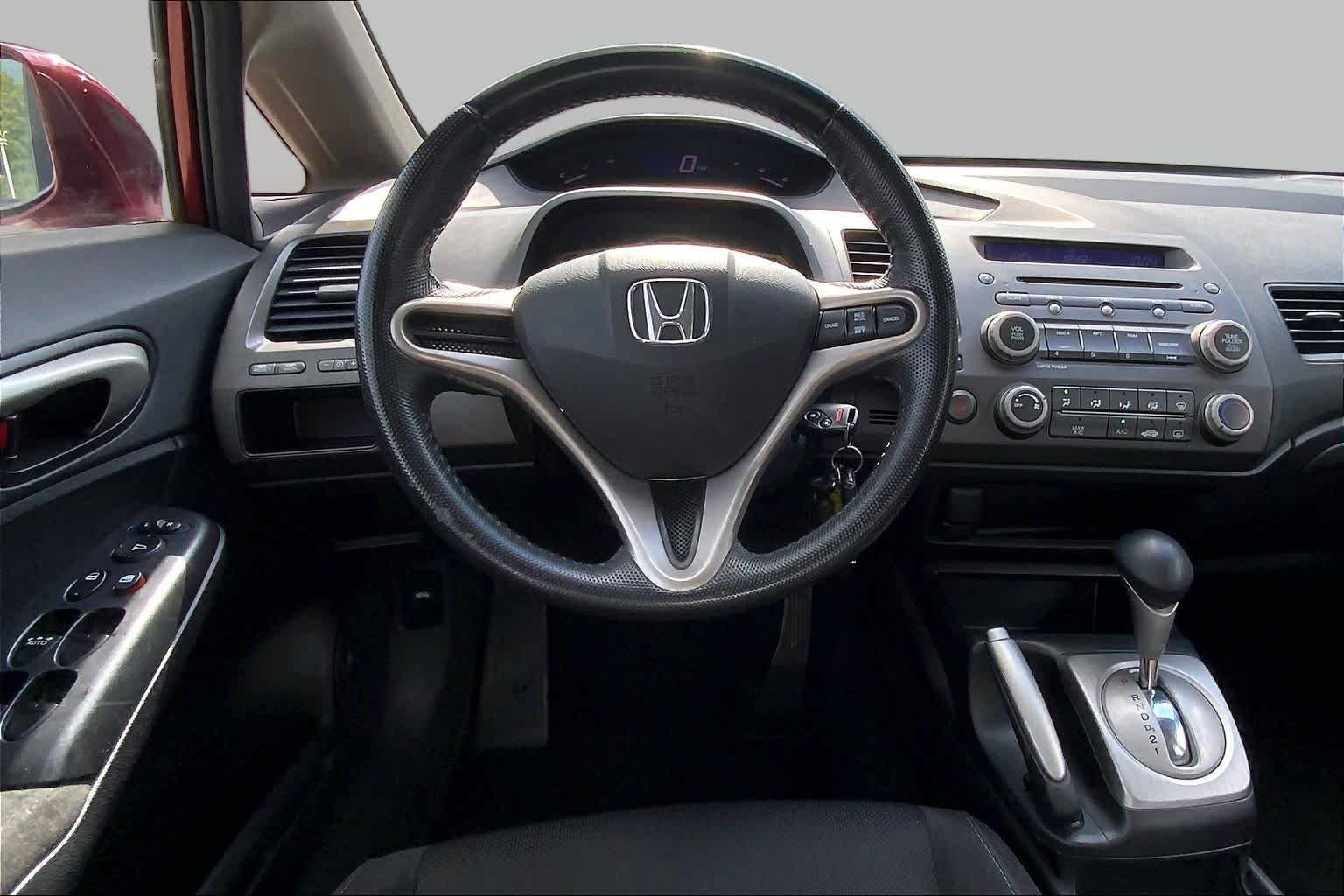 Used 2009 Tango Red Pearl Honda LX-S image 5
