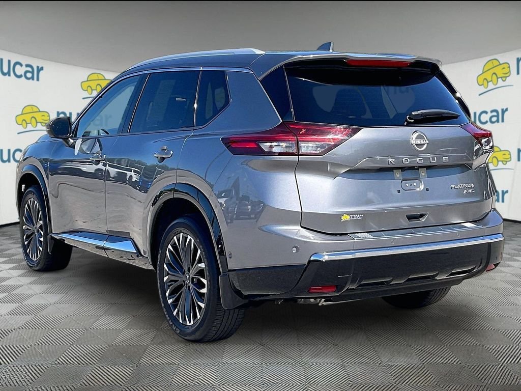 Used 2025 Gun Metallic Nissan Platinum image 4