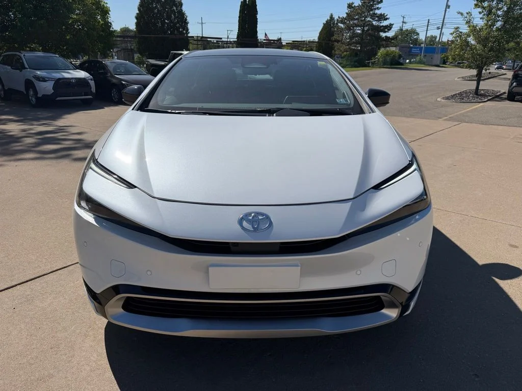 New 2026 Wind Chill Pearl Toyota XSE Premium image 9