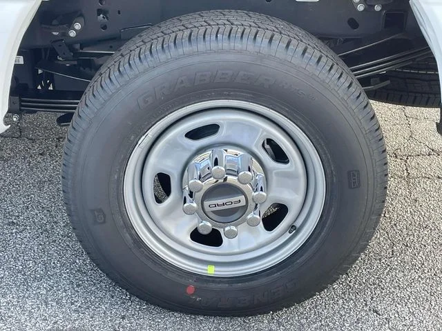 New 2026 Oxford White Ford F-350® XL image 21