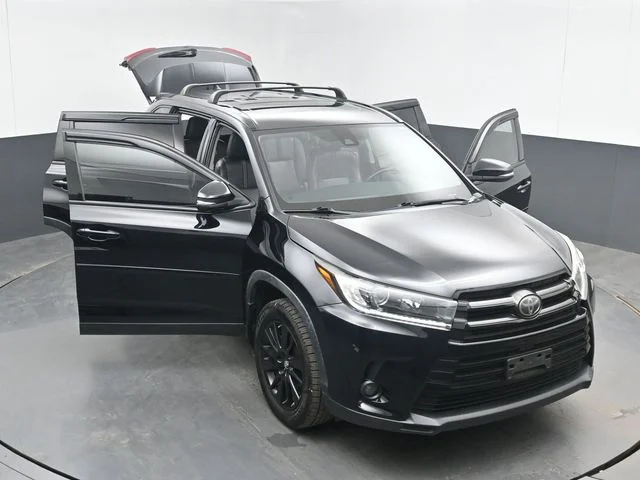 Used 2019 Midnight Black Metallic Toyota SE image 53