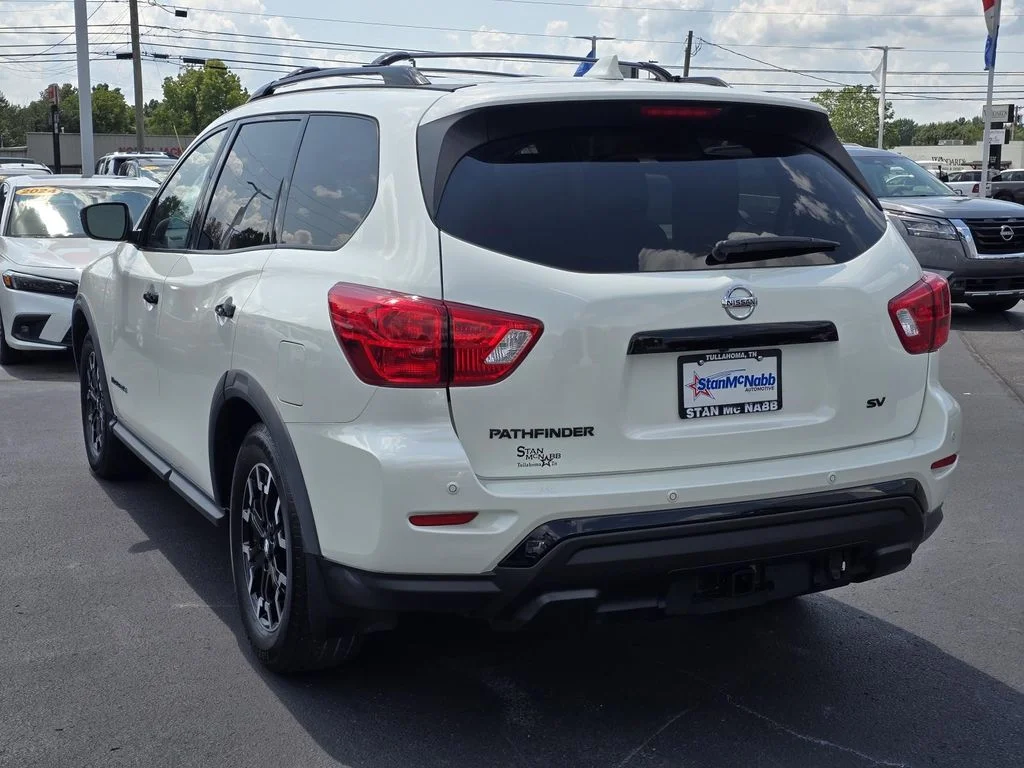 Used 2020 White Nissan SV 2WD image 5
