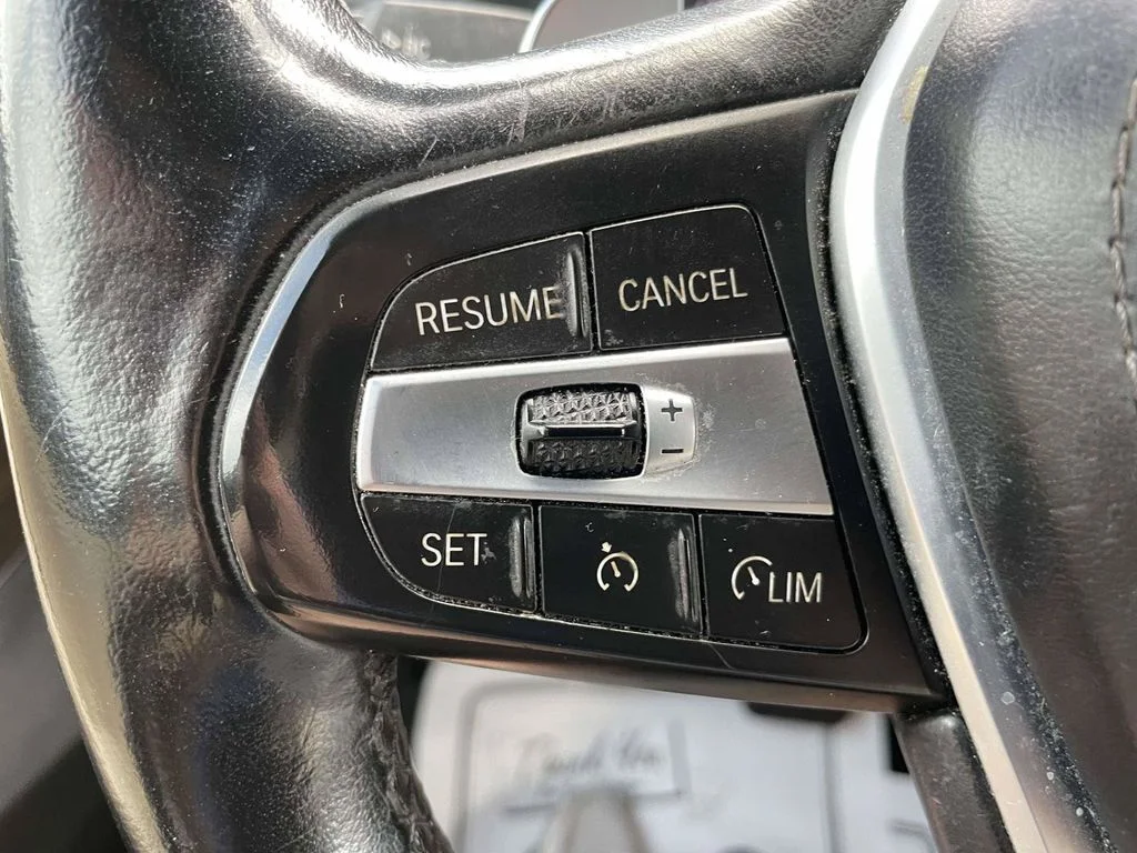 Certified Used 2019 Black BMW xDrive40i image 28