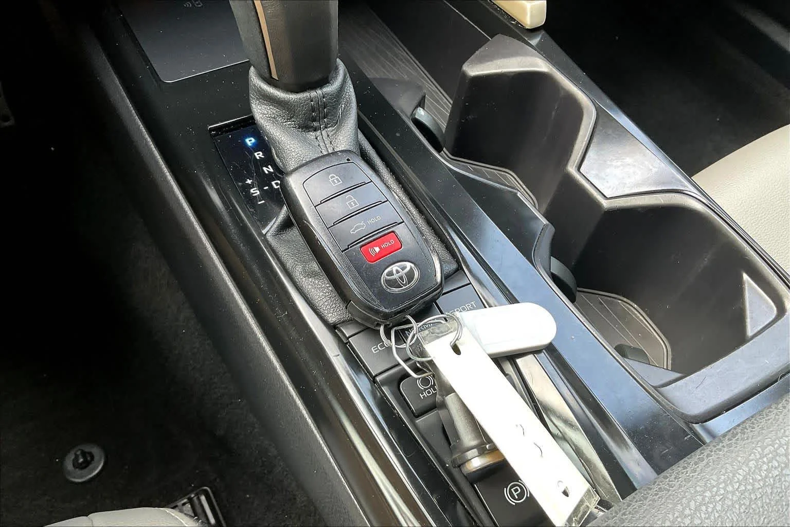 Used 2025 Underground Toyota SE image 14