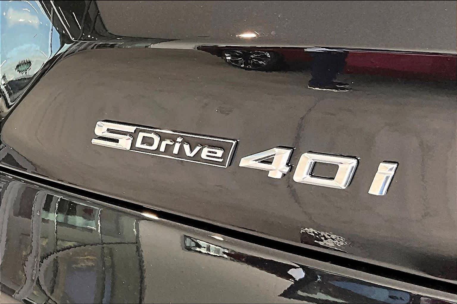 New 2026 Black Sapphire Metallic BMW sDrive40i image 16