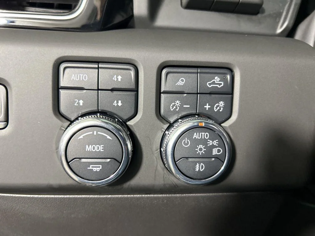 Used 2024 Sterling Metallic GMC Denali image 24