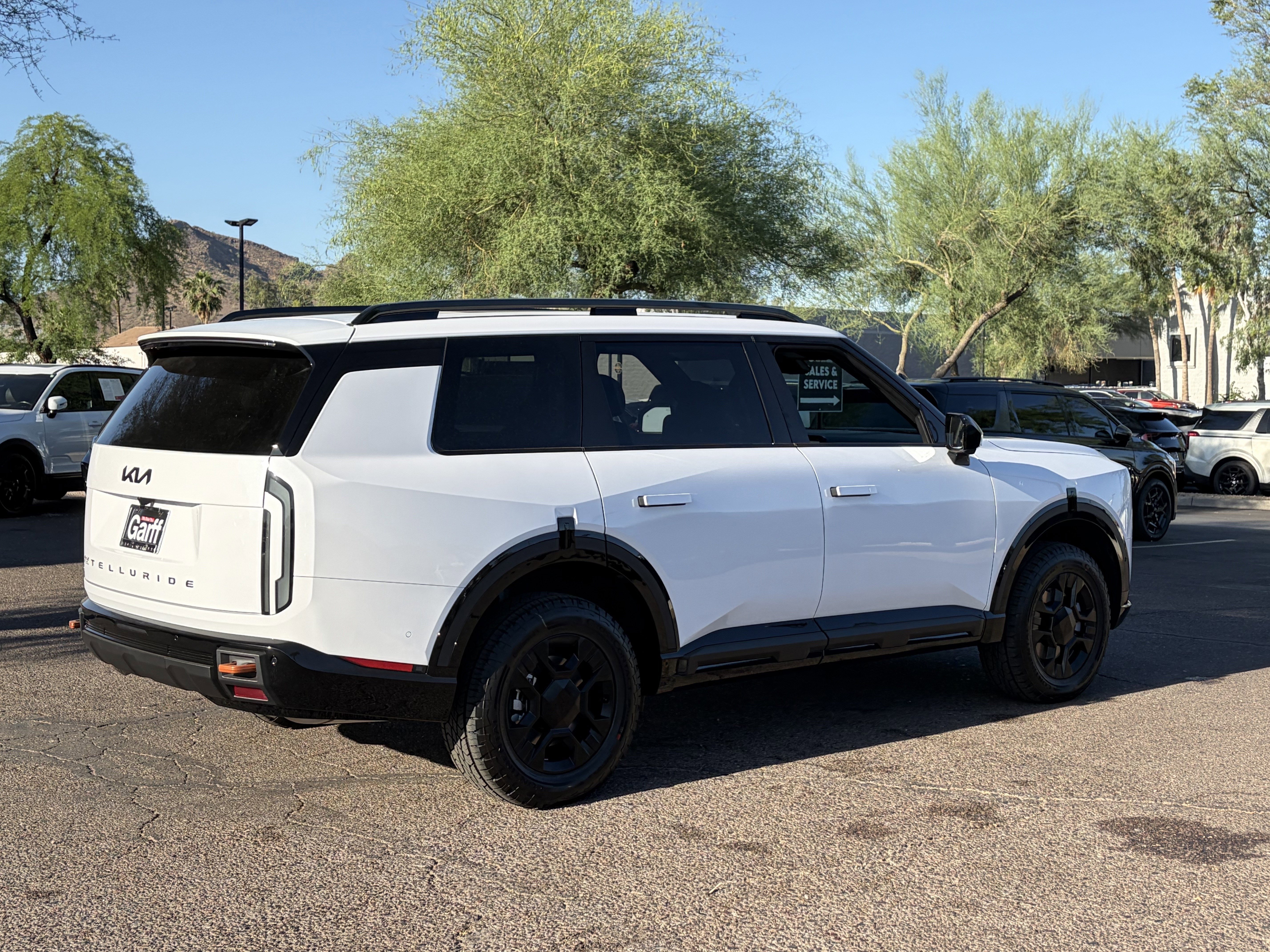 New 2027 Glacial White Pearl Kia X-PRO SX image 4