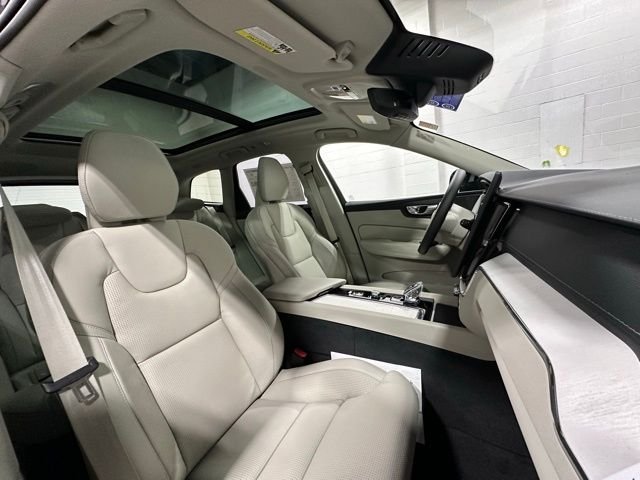 New 2026 Blue Volvo T8 Ultra image 16