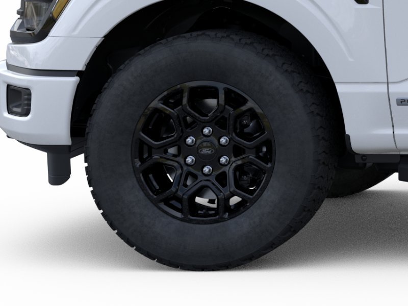 New 2026 Oxford White Ford XLT image 41