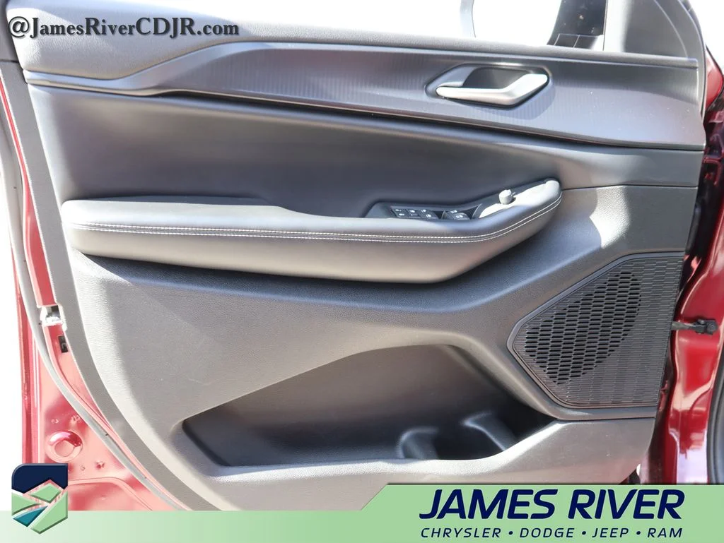 Used 2024 Red Jeep Laredo image 20
