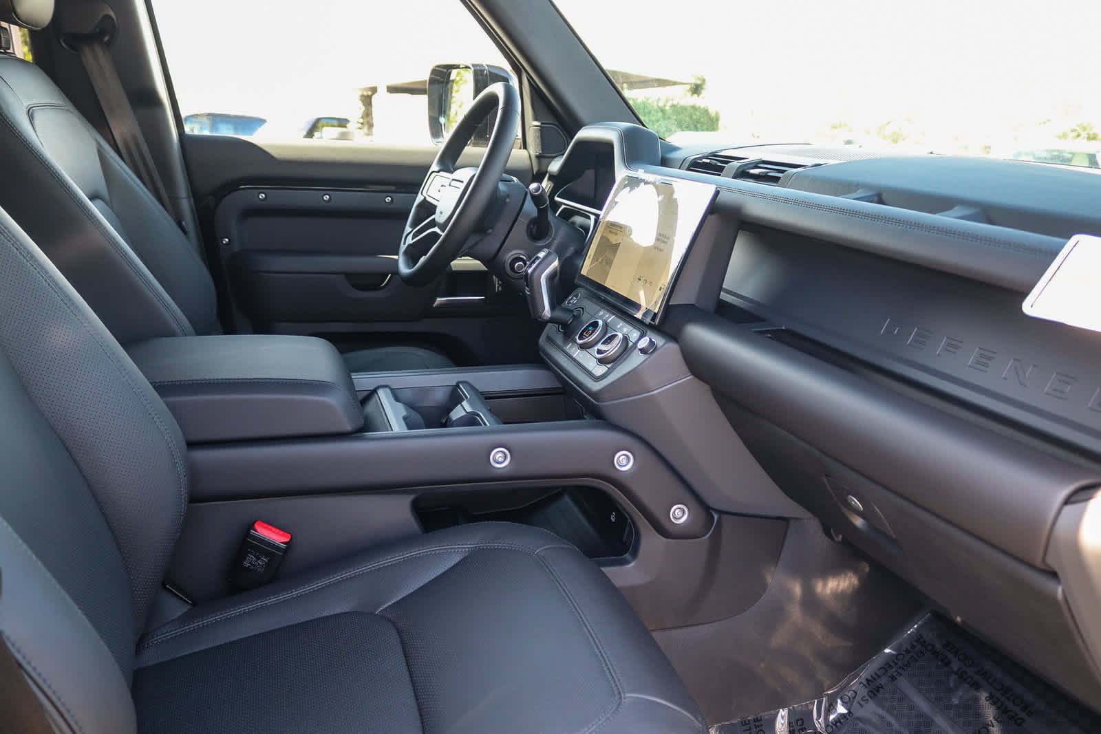 New 2026 Santorini Black Land Rover S image 14