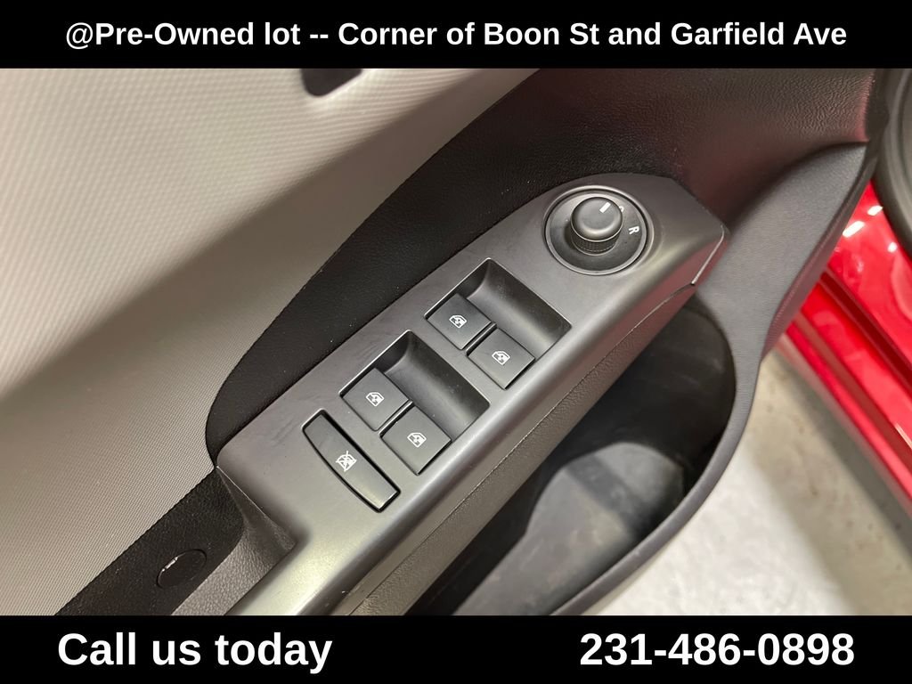 Used 2013 Red Chevrolet LT image 16
