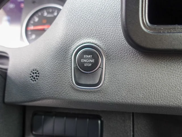 Used 2023  Mercedes-Benz Cargo 170 WB image 19