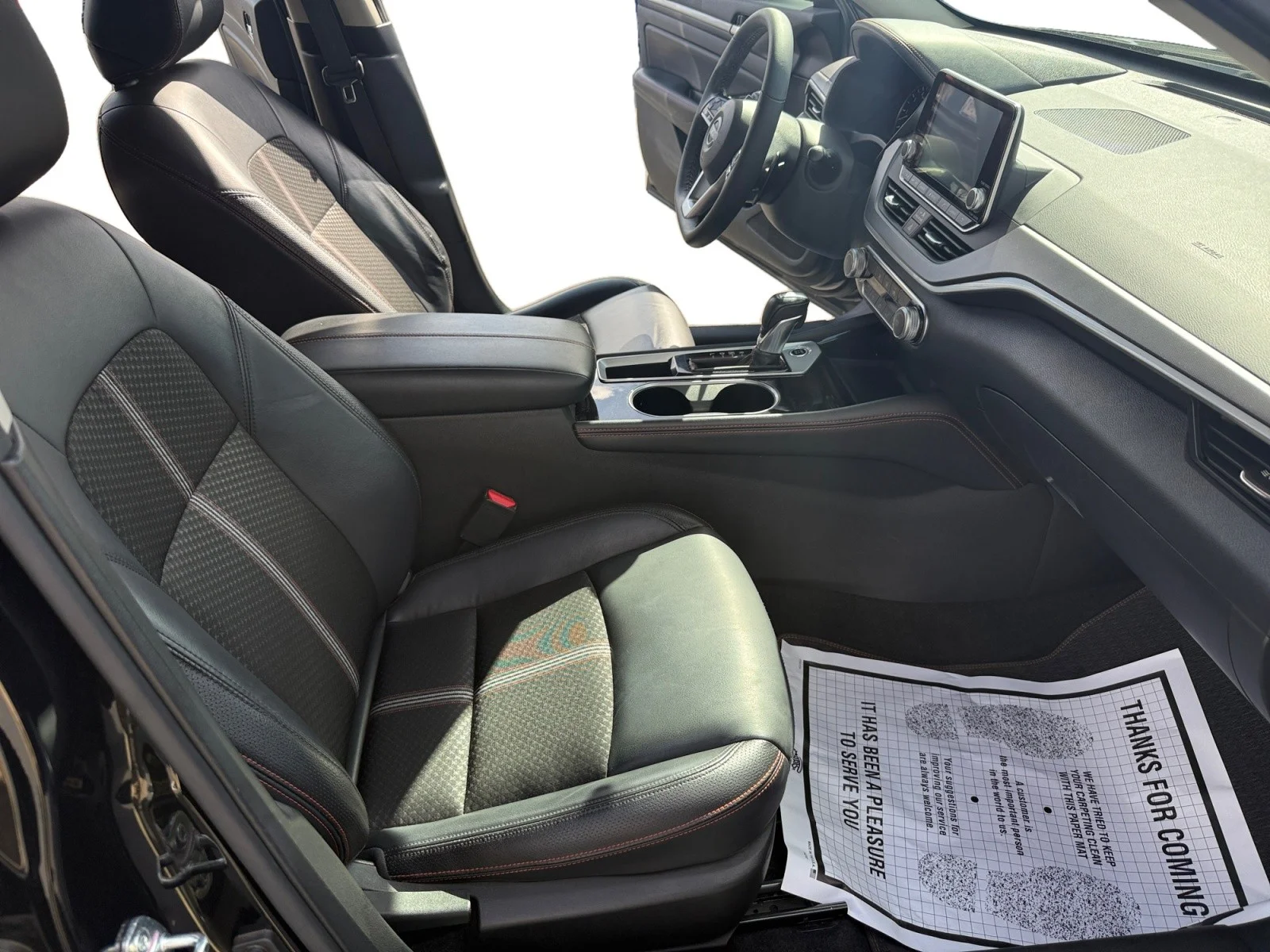 Used 2024 Super Black Nissan 2.5 SR image 15