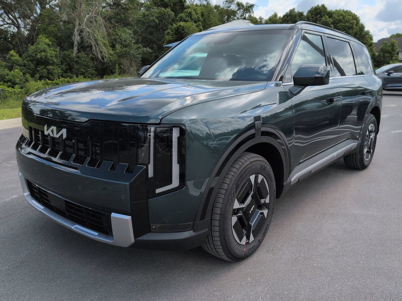 New 2027 Black Jade Green Kia EX image 8
