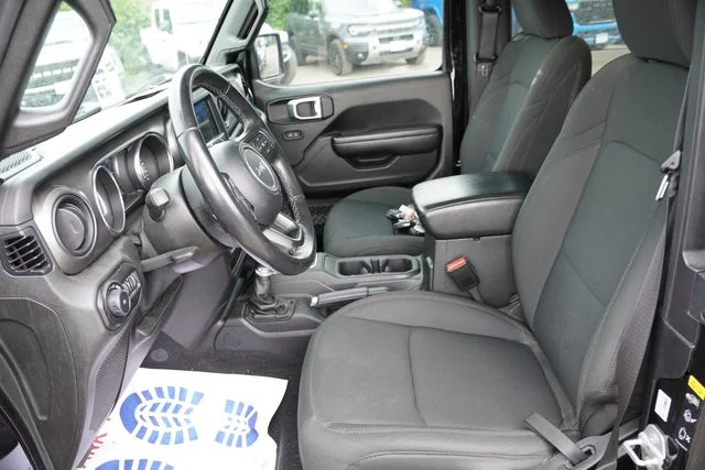 Used 2021 Black Jeep Sport S image 4