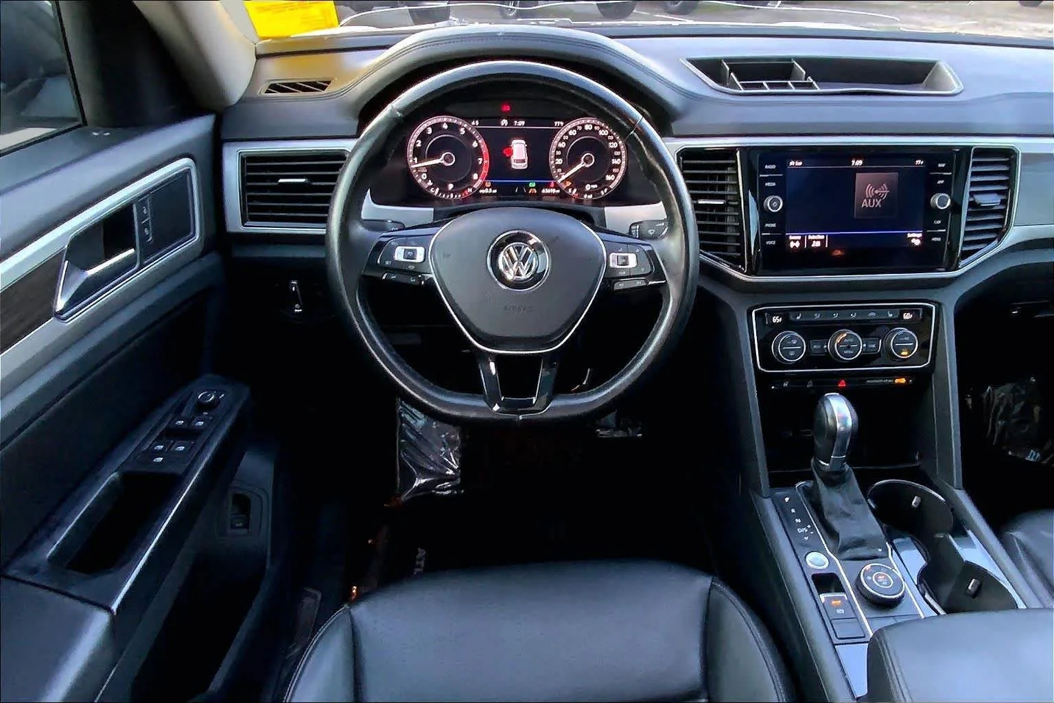 Used 2019 Platinum Gray Metallic Volkswagen 3.6L V6 SEL image 6
