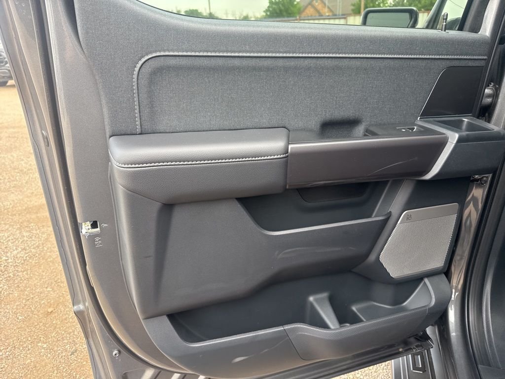 New 2026 Carbonized Gray Metallic Ford Lariat image 30