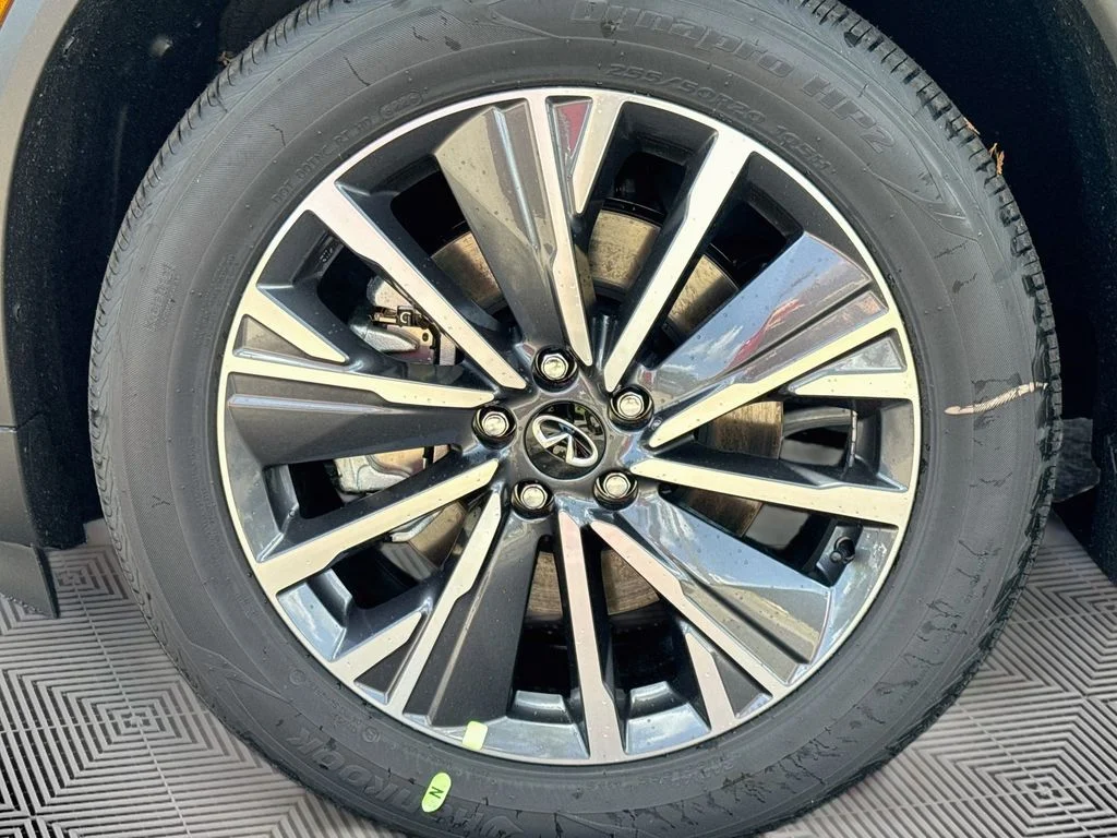 New 2027 MINERAL BLACK INFINITI Luxe FWD image 34