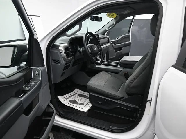 Used 2022 White Ford XLT image 15
